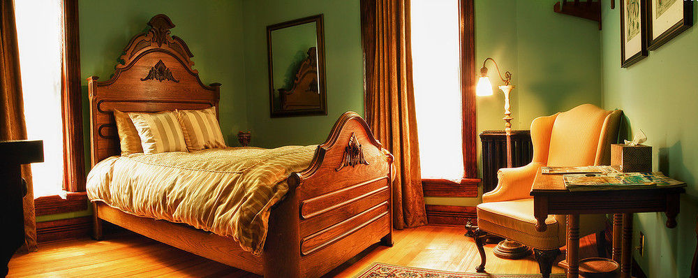 Whiskey Mansion Bed & Breakfast Saint Joseph Exterior foto